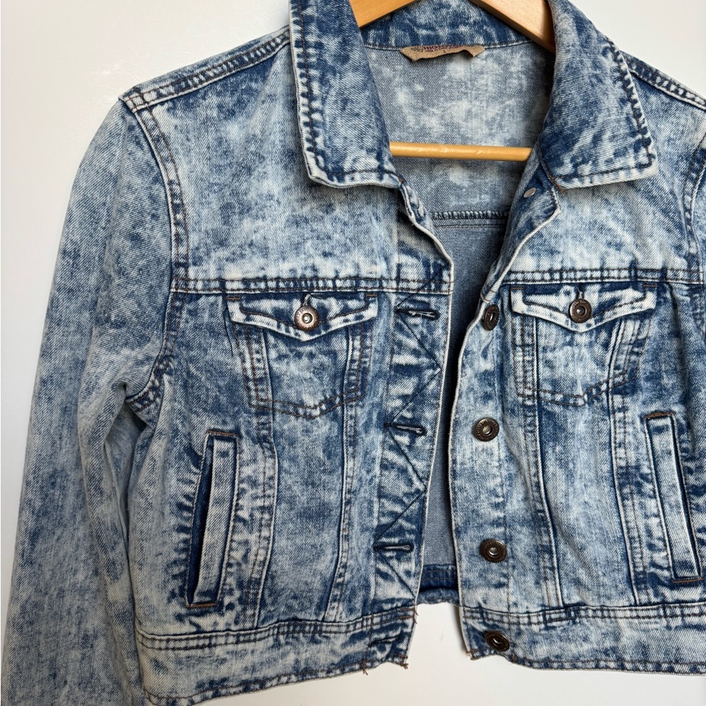 Jean jacket - Picture 6 of 10